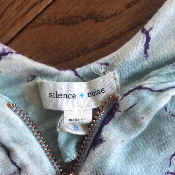 Tank - Picture 3 of 4